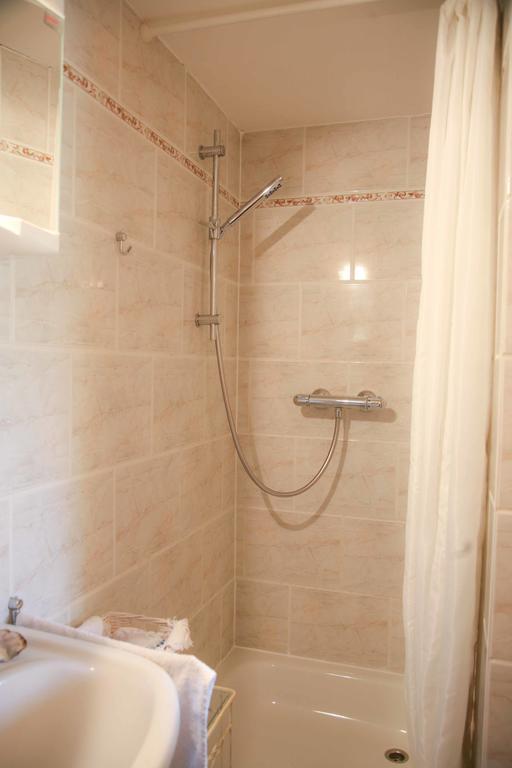 Gaestehaus Cheval Blanc Lorch am Rhein Luaran gambar